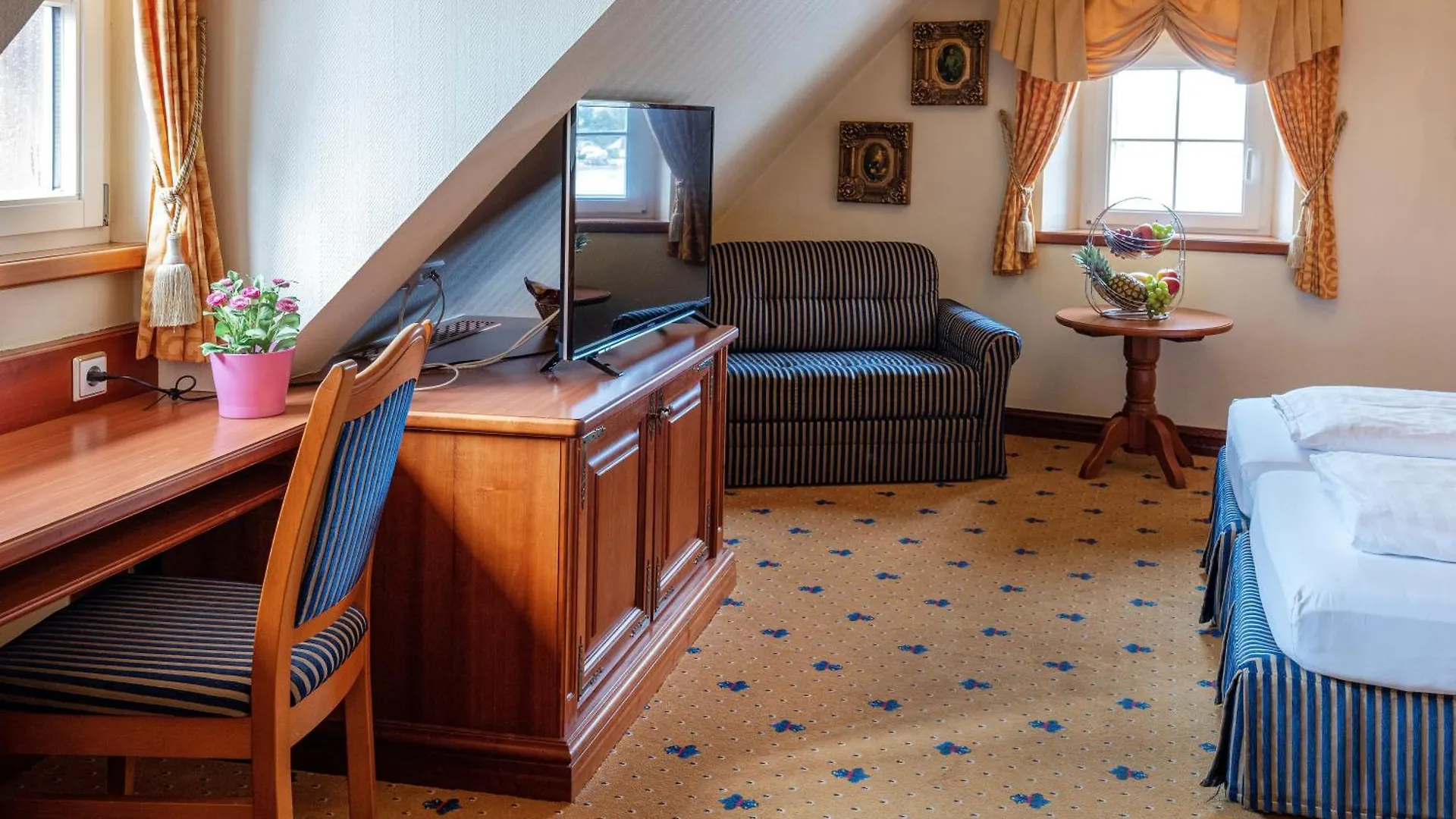 Schloss Hotel Wasserburg 3*, Wasserburg am Bodensee Germany