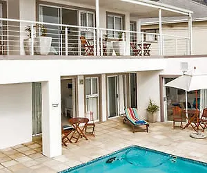 Bed & Breakfast 61 On Camps Bay