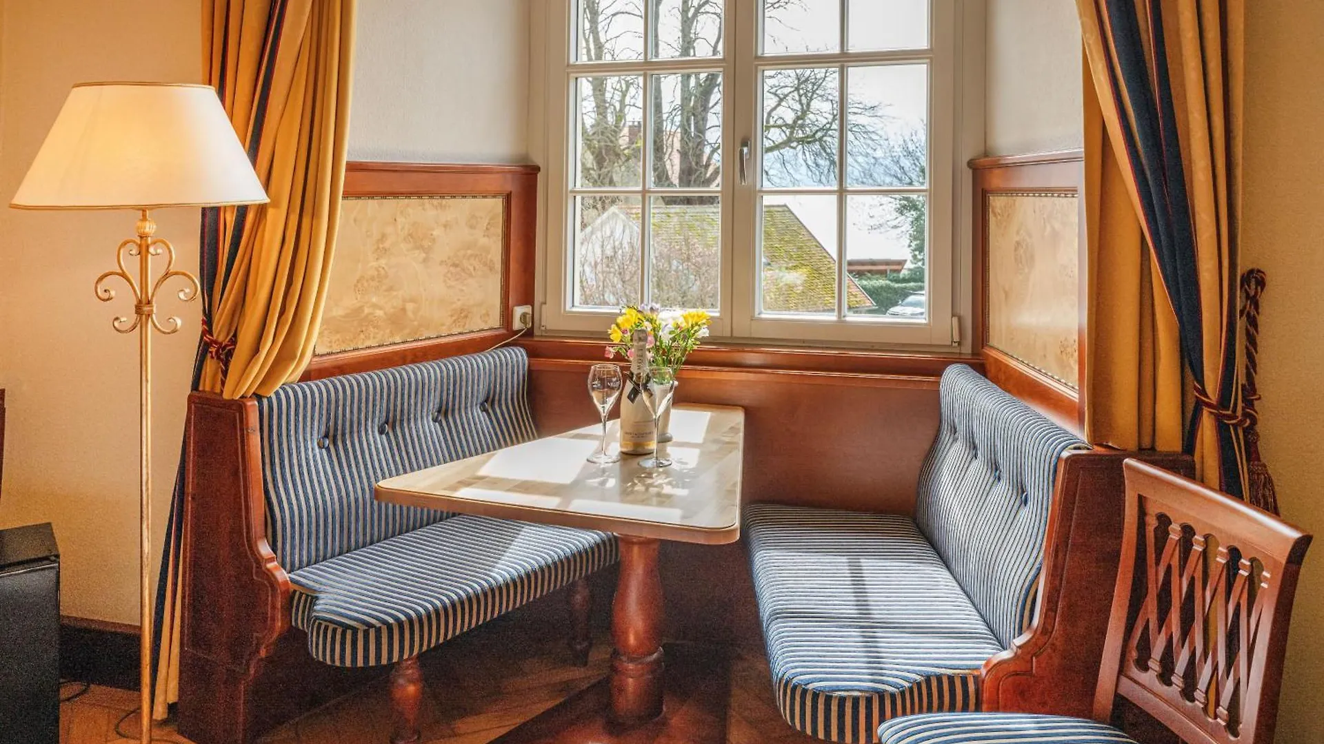 Schloss Hotel Wasserburg  Wasserburg am Bodensee